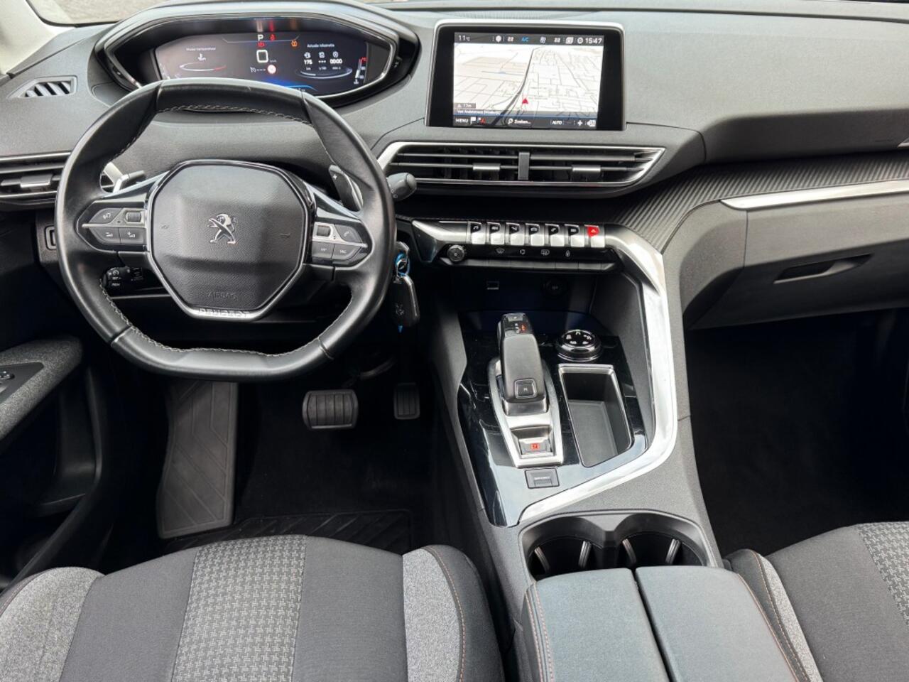 Peugeot 3008 1.2 PURETECH ALLURE AUT. 130PK LED NAVI CARPLAY AIRCO