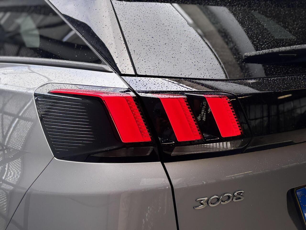 Peugeot 3008 Allure 1.2 Turbo 130pk | SCHUIF/KANTELDAK | HANDSFREE A.KLEP | LAGE KM-STAND! | 1e EIGENAAR | NAVI | CAMERA | DAB+ |