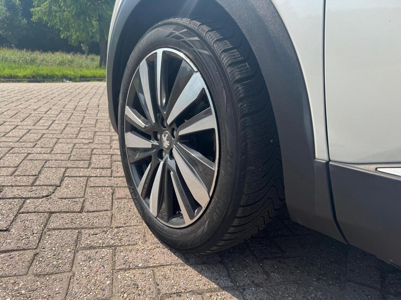 Peugeot 3008 1.2 PureTech GT Line NAVI/CARPLAY/360CAMERA