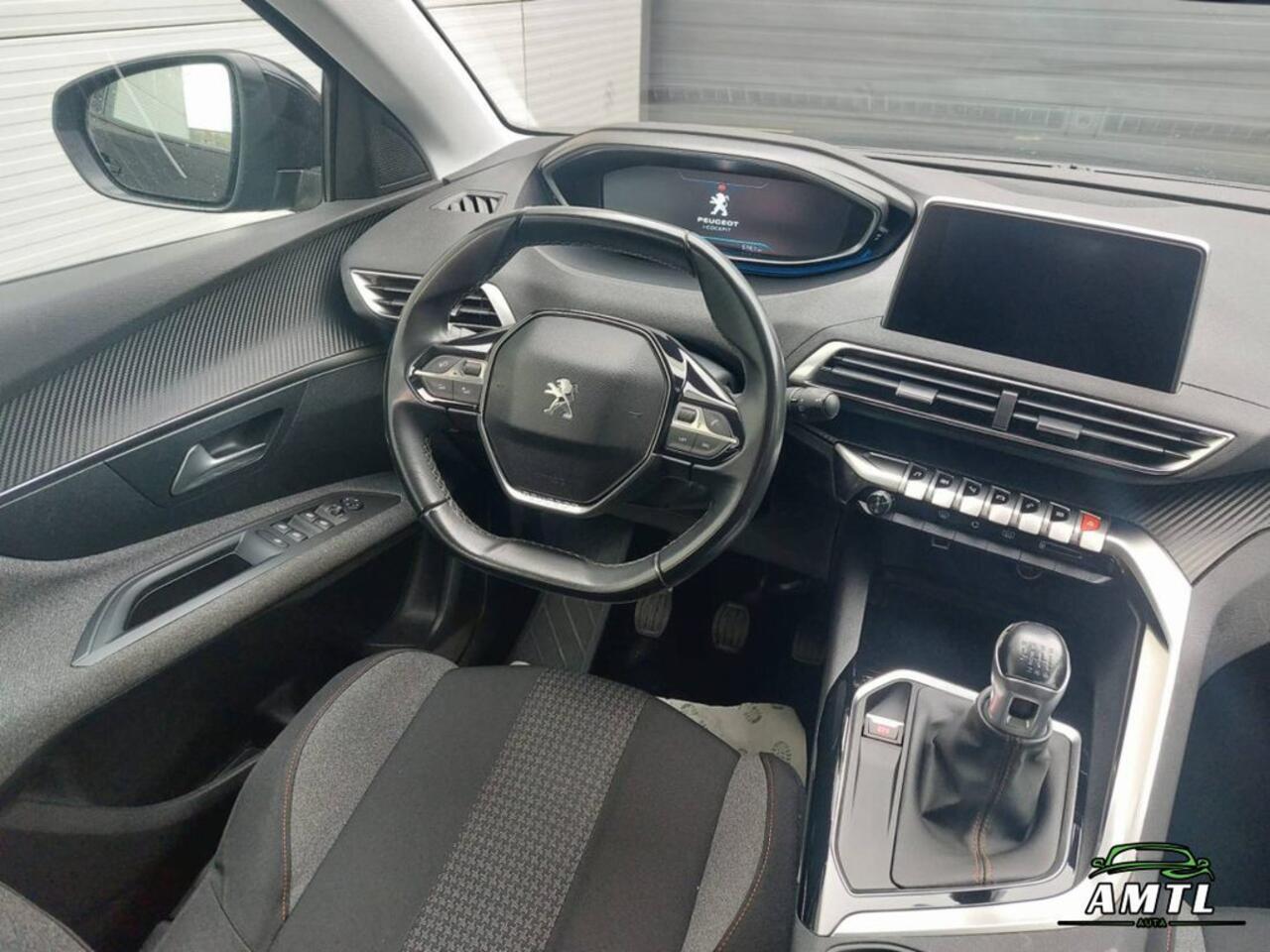 Peugeot 3008 - 1.2 PureTech Blue Lease Executive