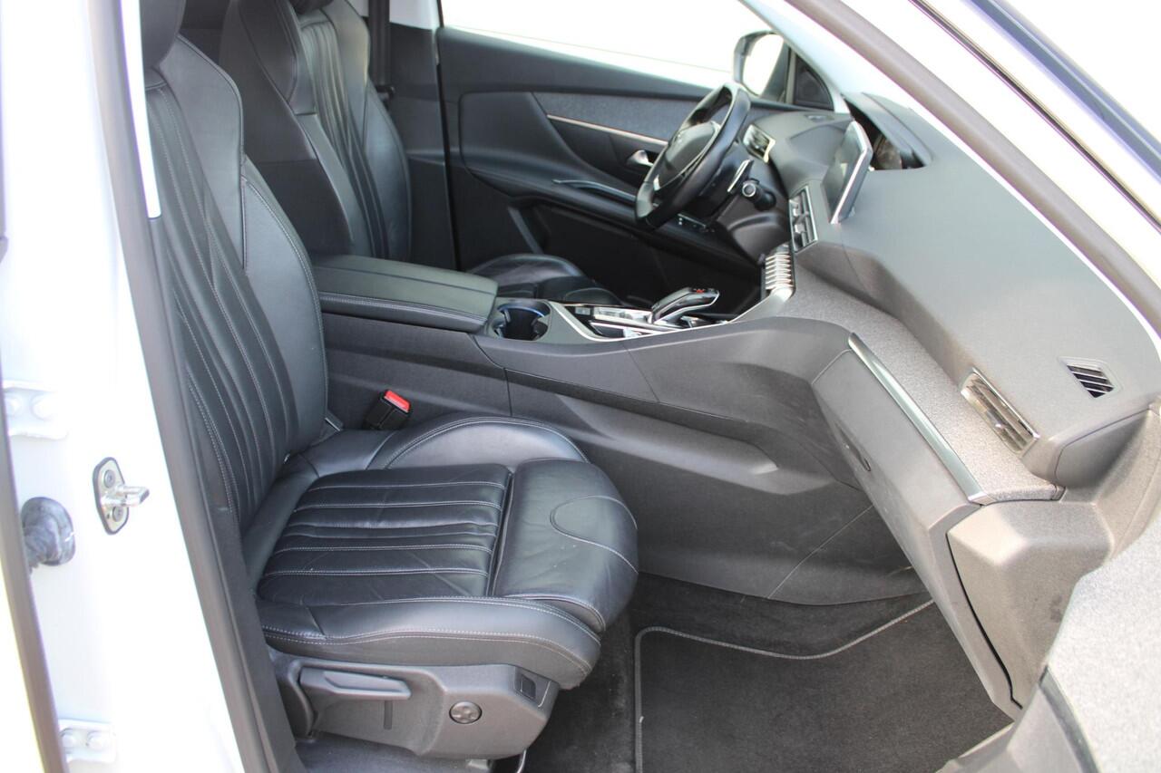 Peugeot 3008 1.2 PureTech 130pk Allure Automaat Leer Airco Navi Camera Carplay Dealer onderhouden