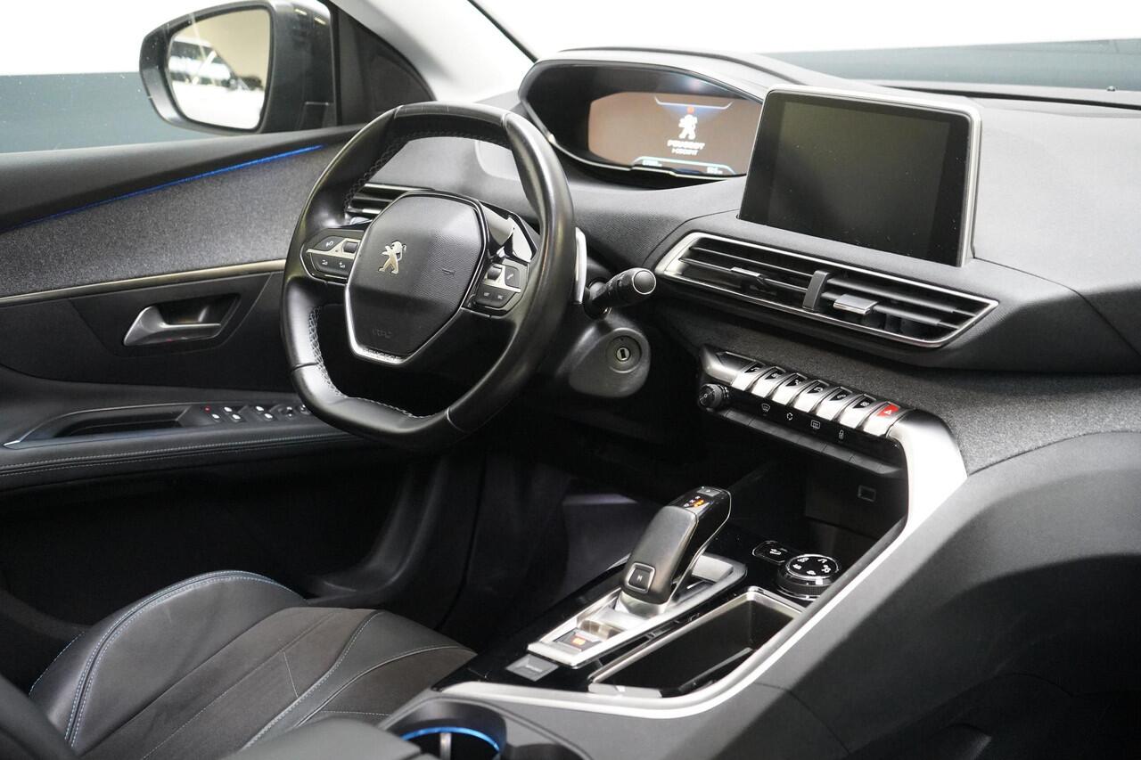 Peugeot 3008 1.2 PureTech Crossway | Panoramadak | Trekhaak | Navigatie | Camera | All-seasonbanden