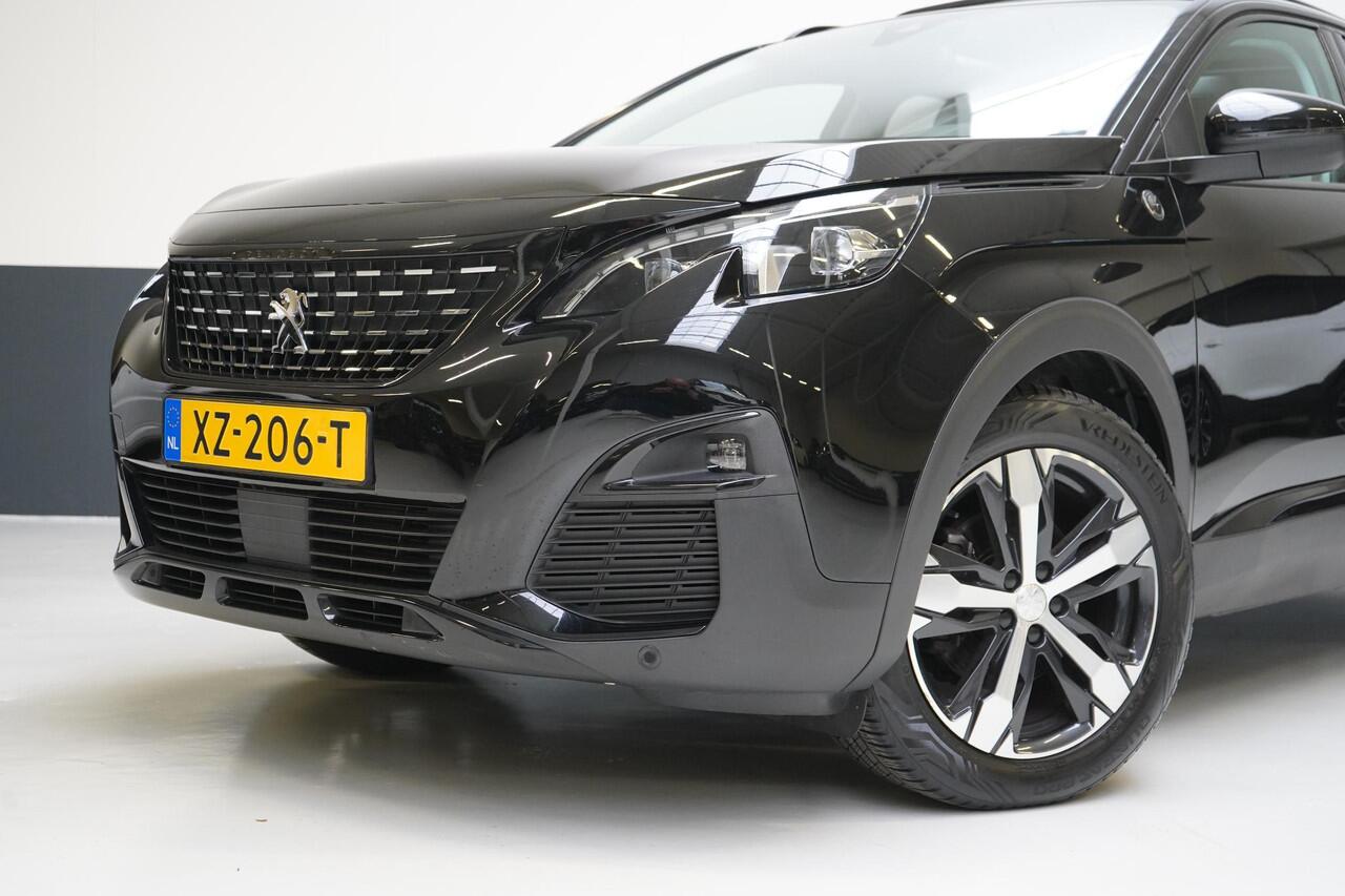 Peugeot 3008 1.2 PureTech Crossway | Panoramadak | Trekhaak | Navigatie | Camera | All-seasonbanden