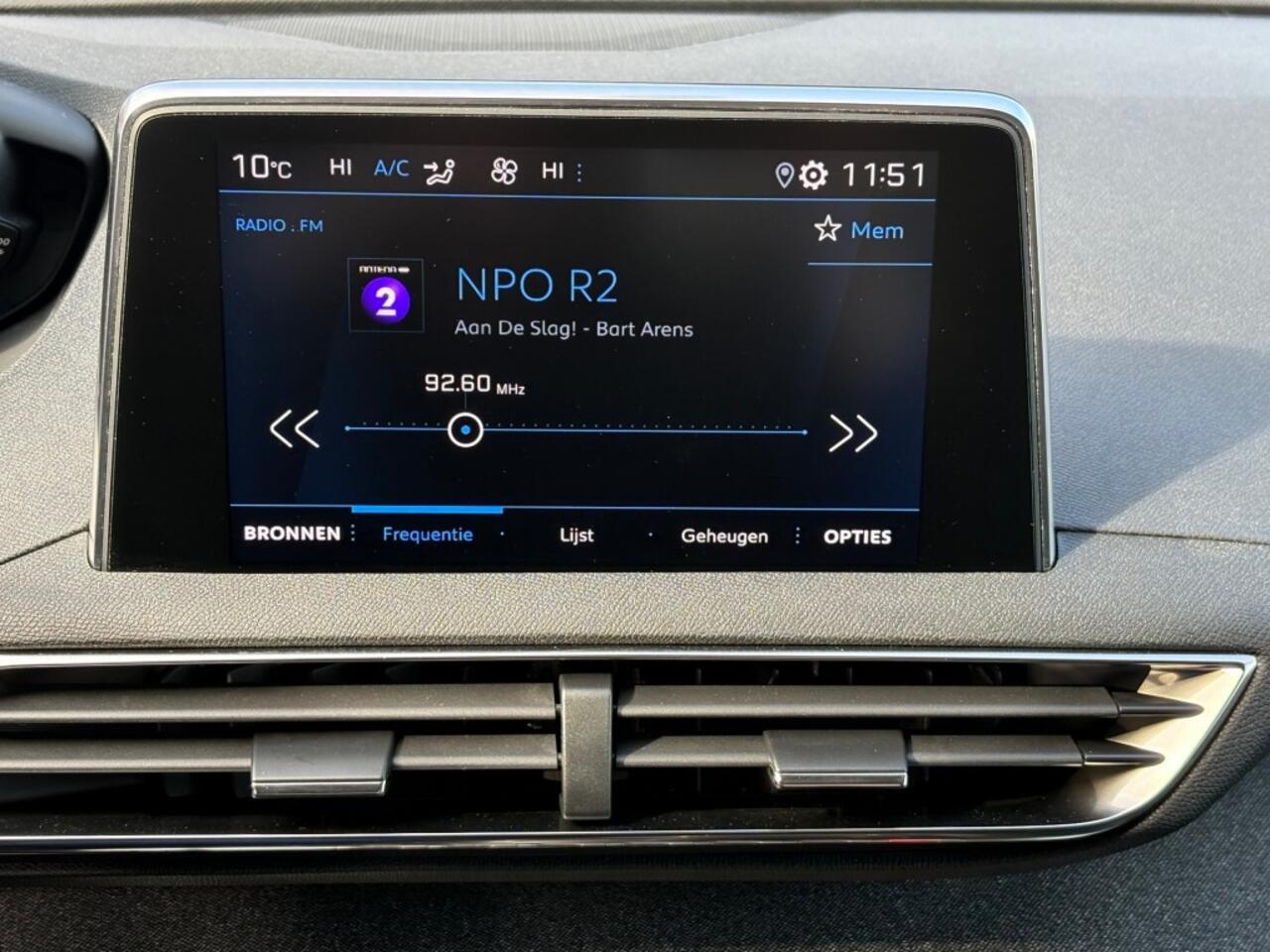 Peugeot 3008 1.2 PURETECH ALLURE AUT. 130PK LED NAVI CARPLAY AIRCO