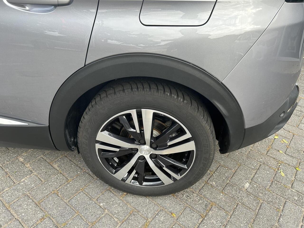 Peugeot 3008 1.6 HYbrid 225 Allure