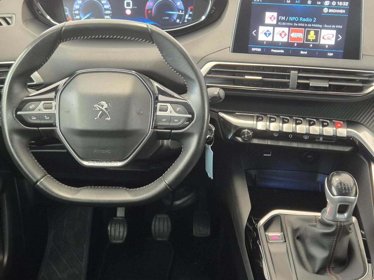 Peugeot 3008 1.2 PureTech Access | Navigatie | Parkeersensoren voor/achter | Apple Carplay/Android Auto |