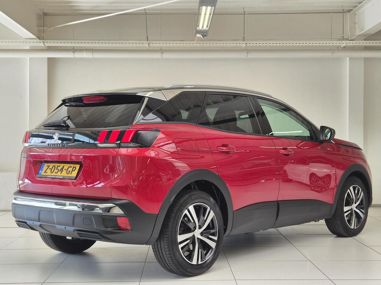 Peugeot 3008 1.2 PureTech Access | Navigatie | Parkeersensoren voor/achter | Apple Carplay/Android Auto |