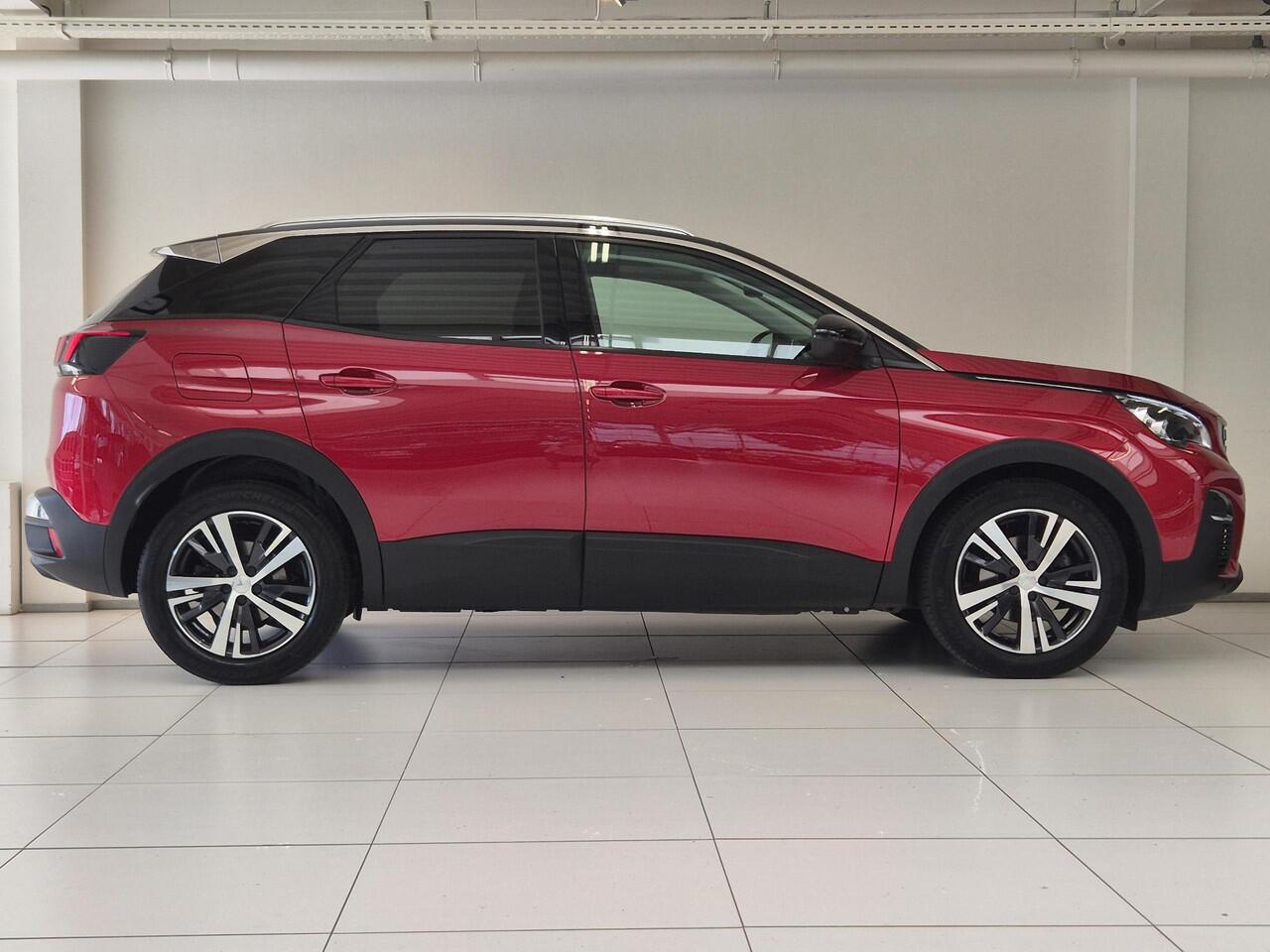 Peugeot 3008 1.2 PureTech Access | Navigatie | Parkeersensoren voor/achter | Apple Carplay/Android Auto |