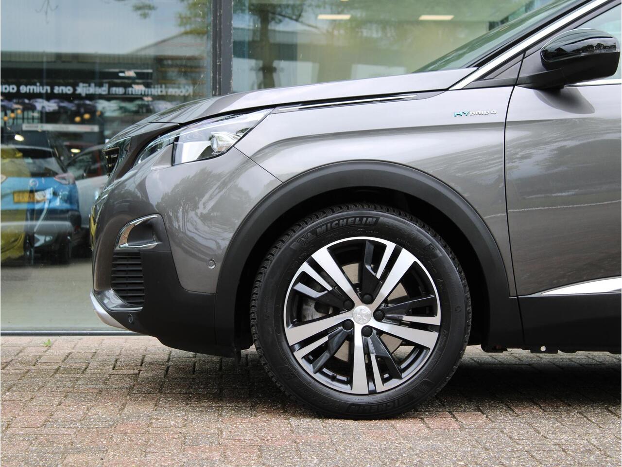 Peugeot 3008 1.6 HYbrid4 300 GT Avantage | Navi / Climate / Cruise