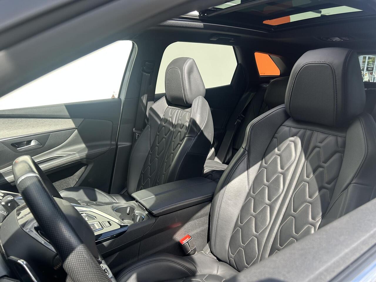 Peugeot 3008 1.6 HYbrid4 | NIEUWE ACCU | 4x4 300pk GT | Nappaleder | Panoramadak | El.kofferklep | Zeer compleet | Incl. 12 mnd garantie