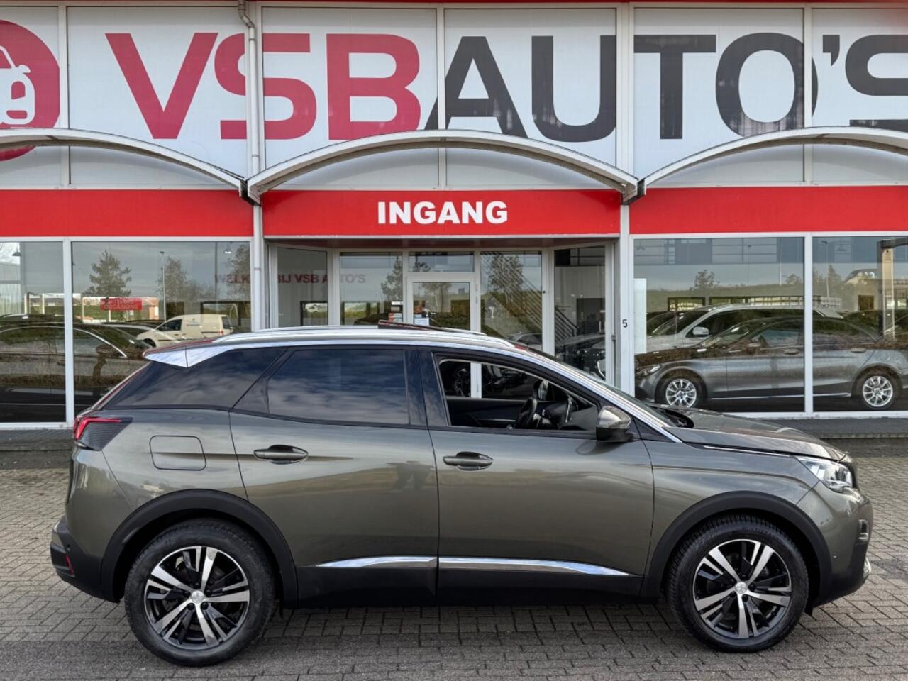 Peugeot 3008 1.2 PURETECH AUT ALLURE. 130PK PANO LED NAVI CAMERA CARPLAY AIRCO