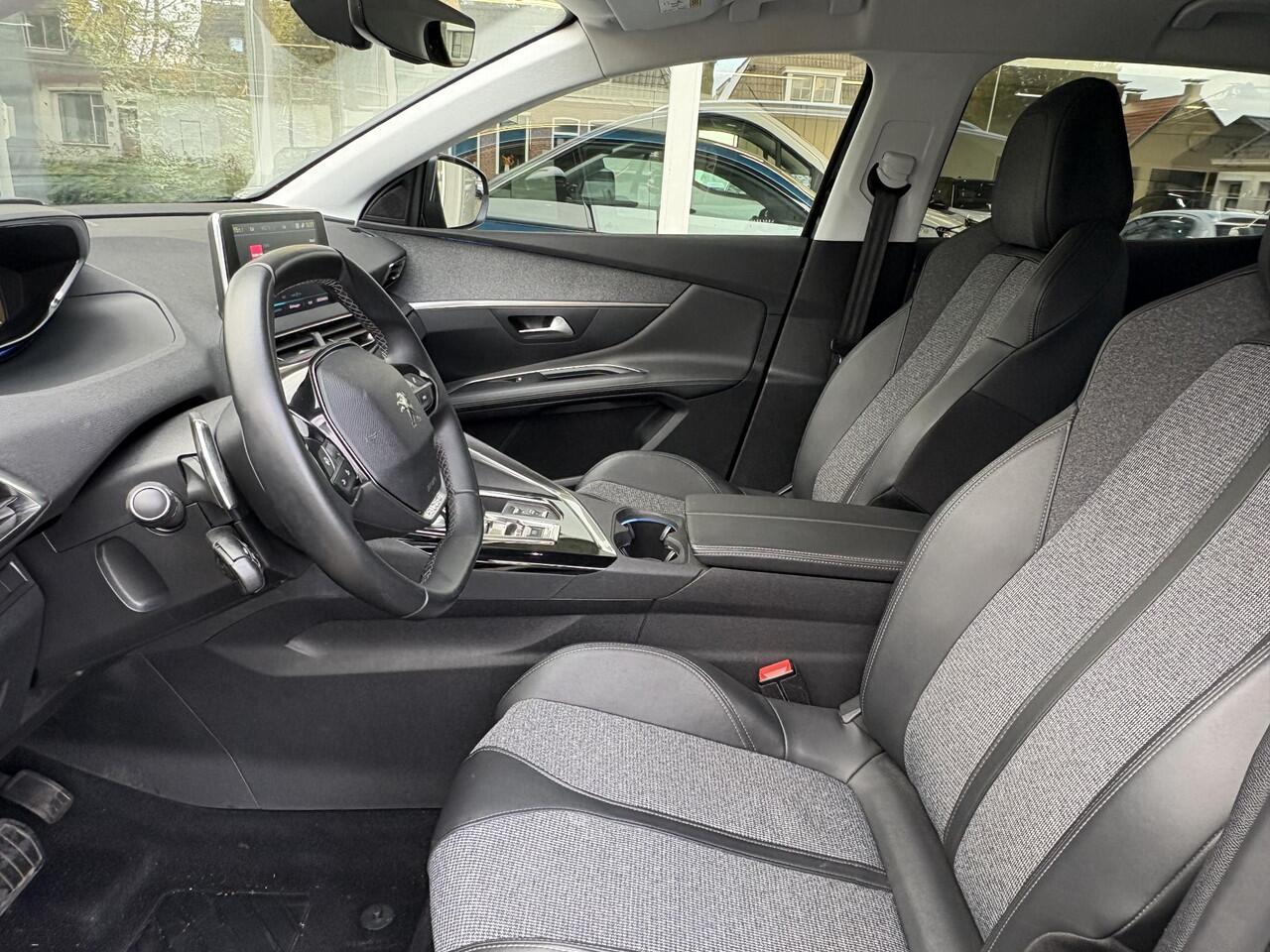 Peugeot 3008 1.6 HYbrid 225 GT | Elektr. achterklep | Achteruitrijcamera | Navigatie | Full LED Koplampen | Privacy Glass | Keyless Entry