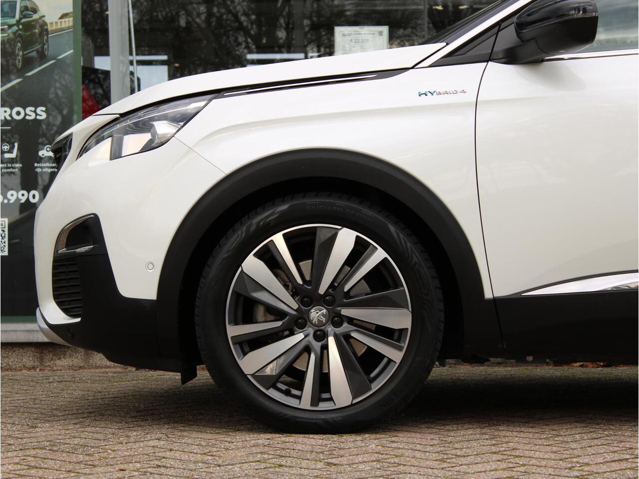Peugeot 3008 1.6 HYbrid4 300 Première Pack | Automaat | Trekhaak / Pano / Focal / Camera
