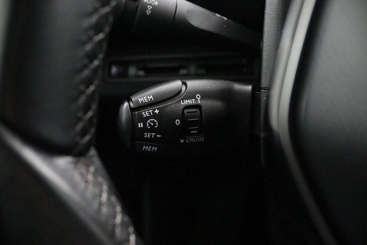 Peugeot 3008 1.2 Allure*130PK*ECC*CRUISE*NAVI*CARPLAY*