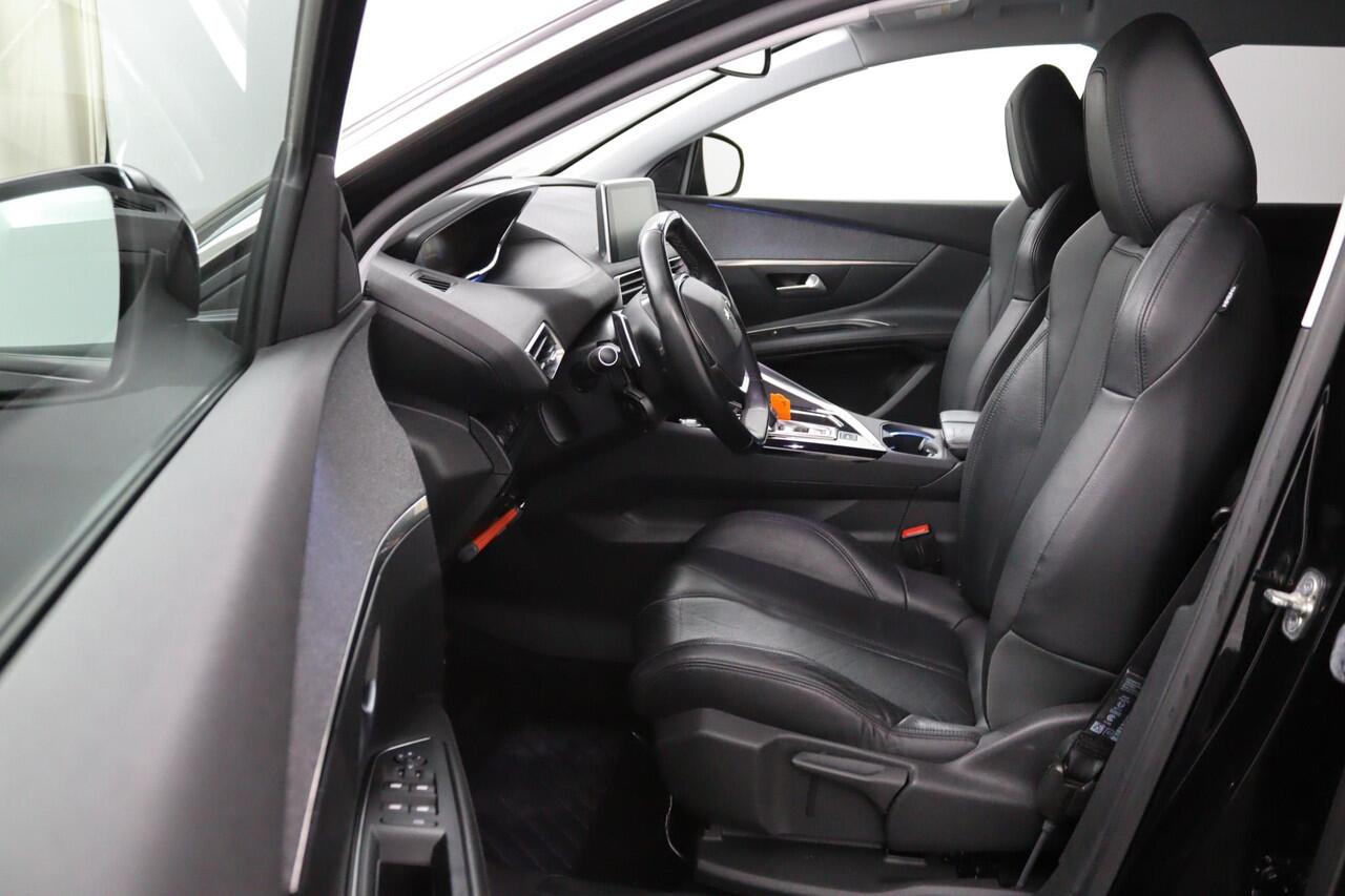 Peugeot 3008 *CARPLAY*CAMERA*ECC*HAAK*NAVI*ELEK.KLEP*1/2LEDER*
