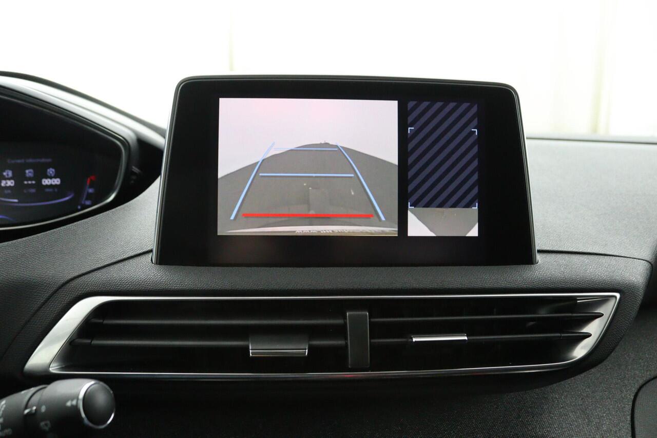 Peugeot 3008 *CARPLAY*CAMERA*ECC*HAAK*NAVI*ELEK.KLEP*1/2LEDER*