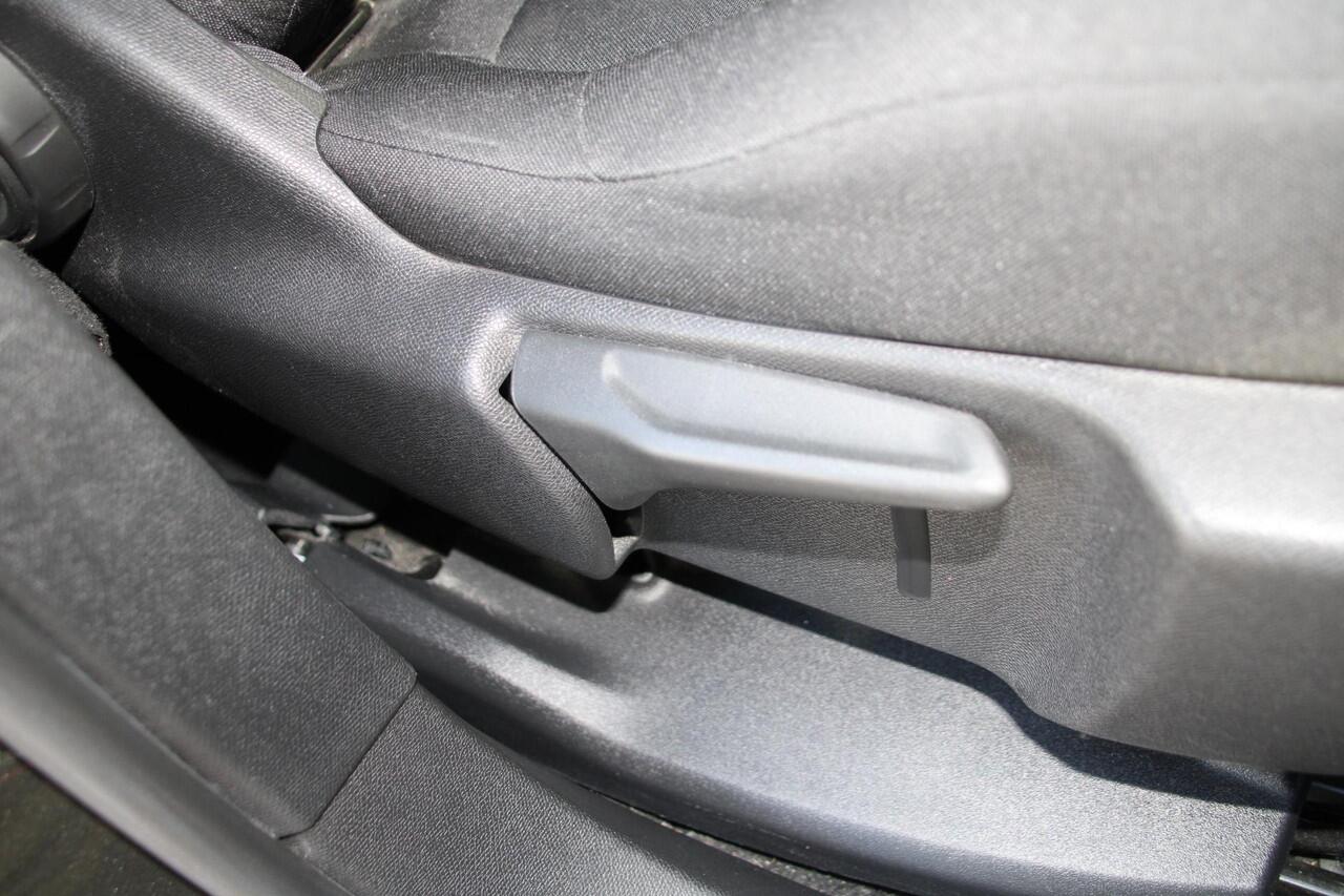 Peugeot 3008 1.2 PureTech 130pk Active Automaat Airco Navi Carplay 57.242km