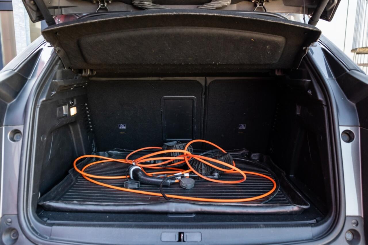 Peugeot 3008 3008 Hybrid 225 Allure | 360 Cam | Carplay | Keyless | Half Leer