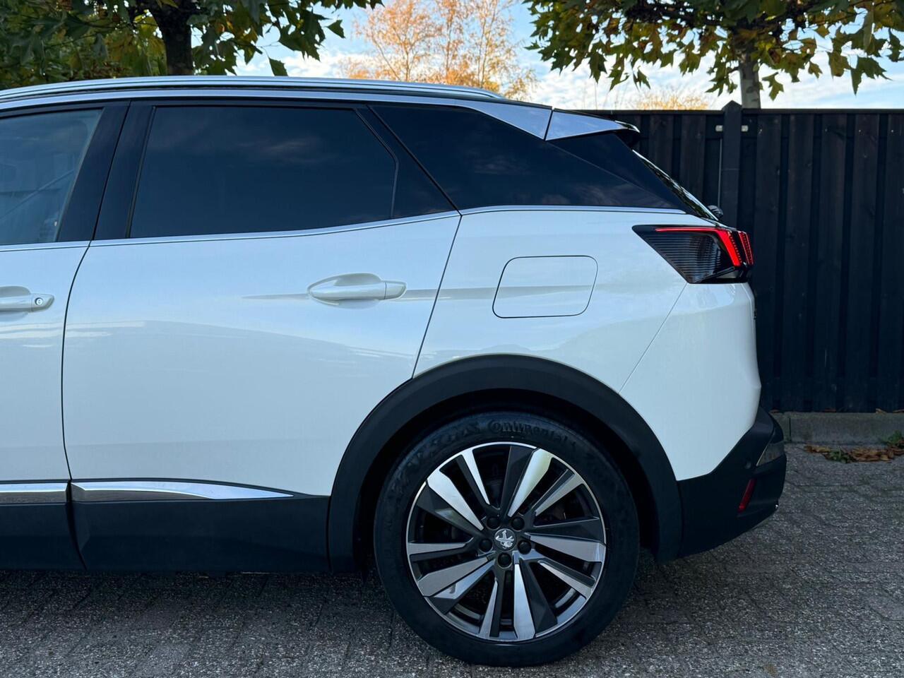 Peugeot 3008 1.6 HYbrid4 300 GT Pack Business