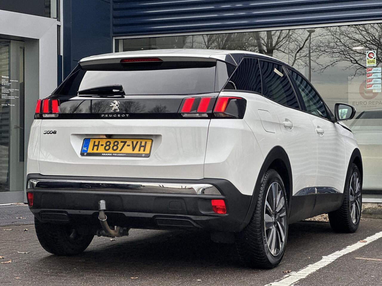 Peugeot 3008 1.2 PureTech Allure Avantage | Trekhaak | Navigatie | Climate Control | Skiluik | DAB | Parkeercamera/-sensoren | Apple Carplay/Android Auto |