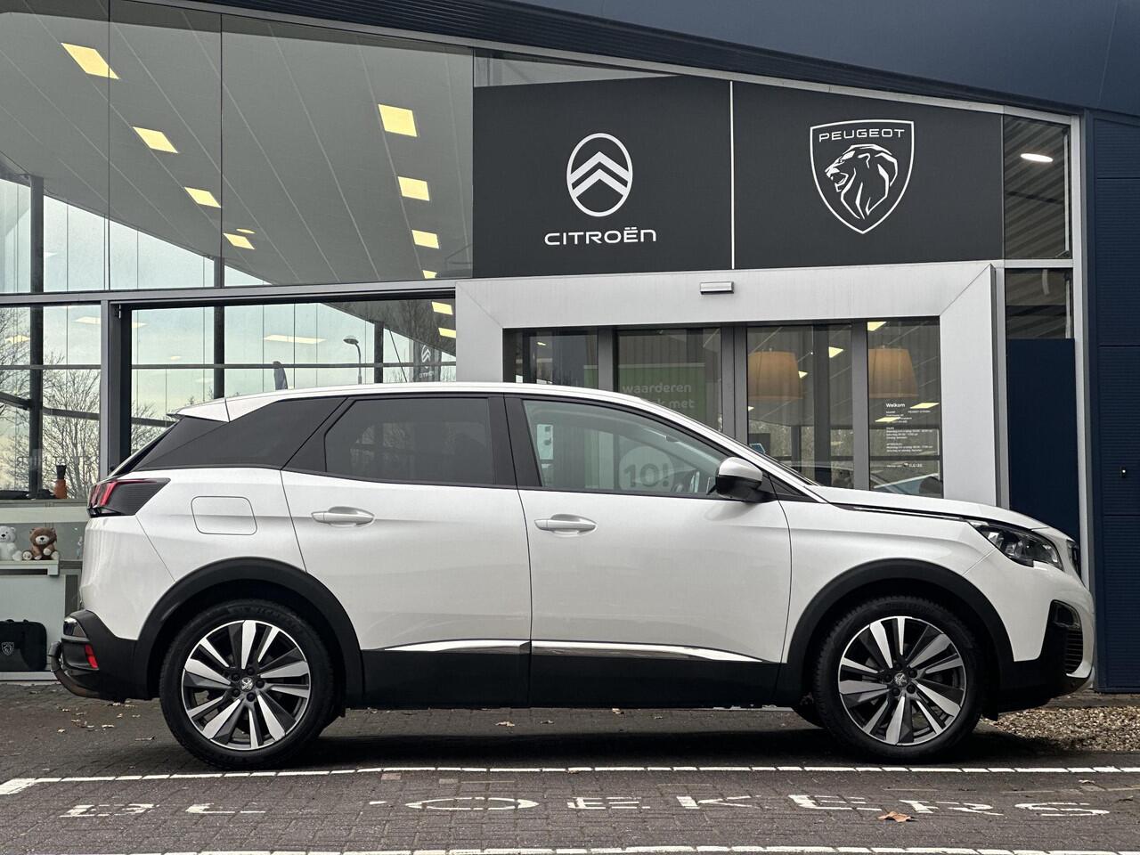 Peugeot 3008 1.2 PureTech Allure Avantage | Trekhaak | Navigatie | Climate Control | Skiluik | DAB | Parkeercamera/-sensoren | Apple Carplay/Android Auto |