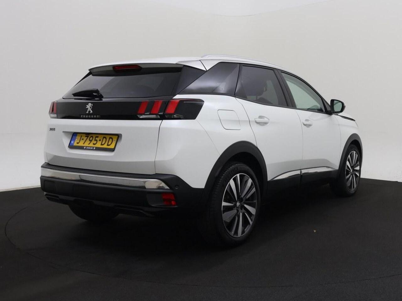 Peugeot 3008 1.2T 130PK Automaat Blue Lease Premium Avantage Focal/Stoelverwarming/Ecc/Nav