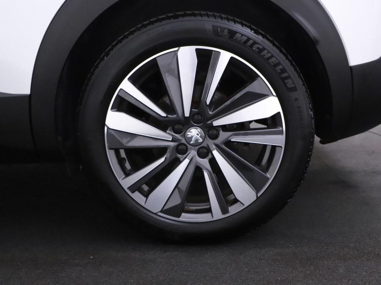 Peugeot 3008 1.2T 130PK Automaat Blue Lease Premium Avantage Focal/Stoelverwarming/Ecc/Nav