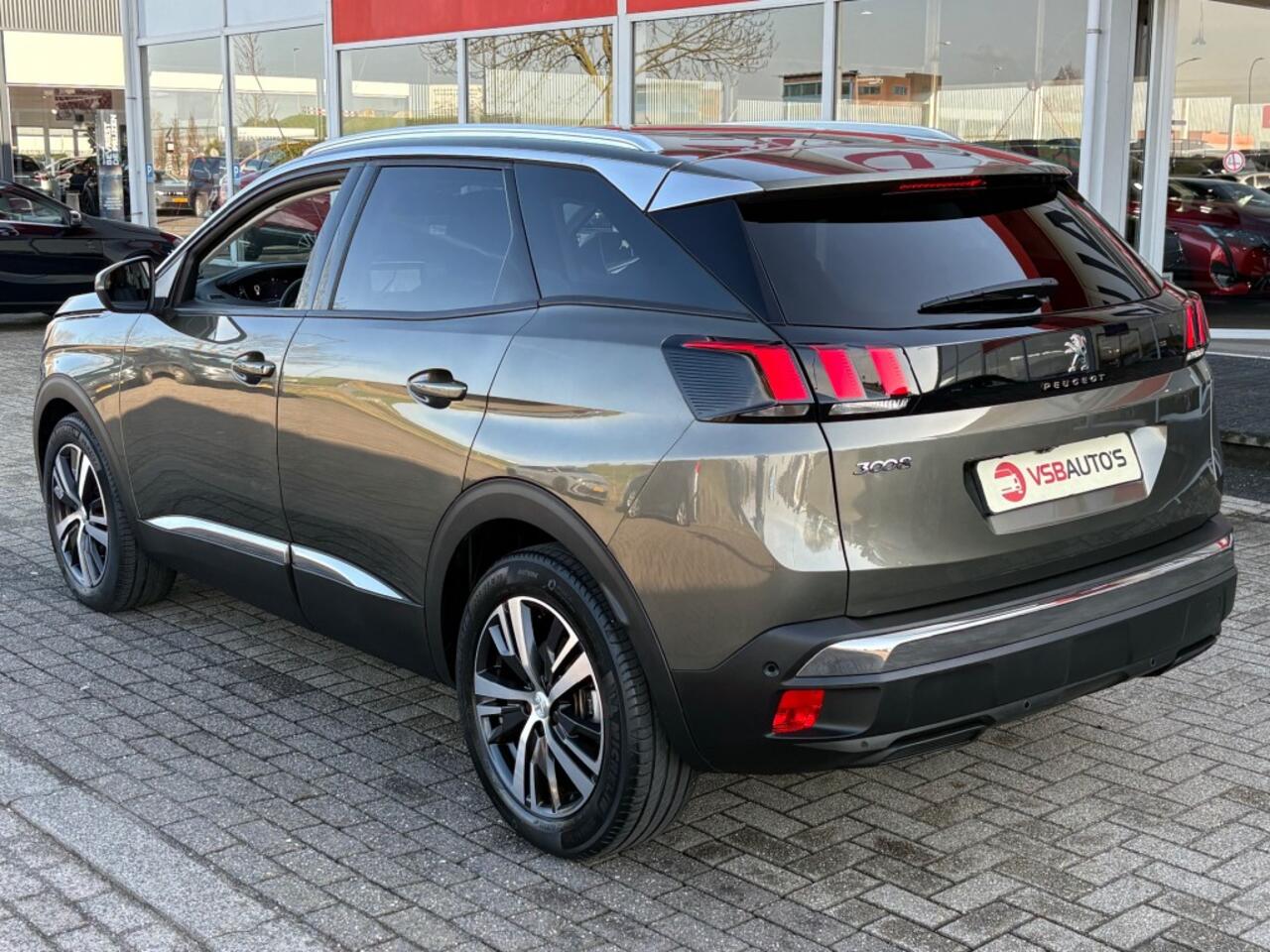 Peugeot 3008 1.2 PURETECH ALLURE AUT. 130PK LED NAVI CAMERA CARPLAY AIRCO