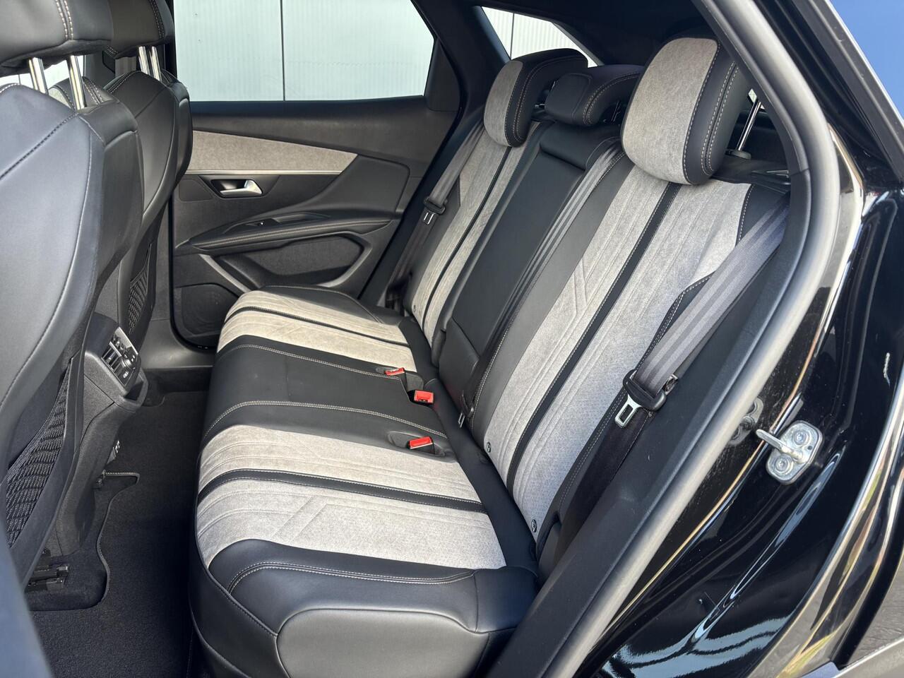 Peugeot 3008 GT 1.6 PHEV HYbrid4 300pk e-EAT8 4x4 | TREKHAAK | ADAPTIVE CRUISE | STOELVERW. | NAVI | CAMERA | DODEHOEKBEW. | DAB+