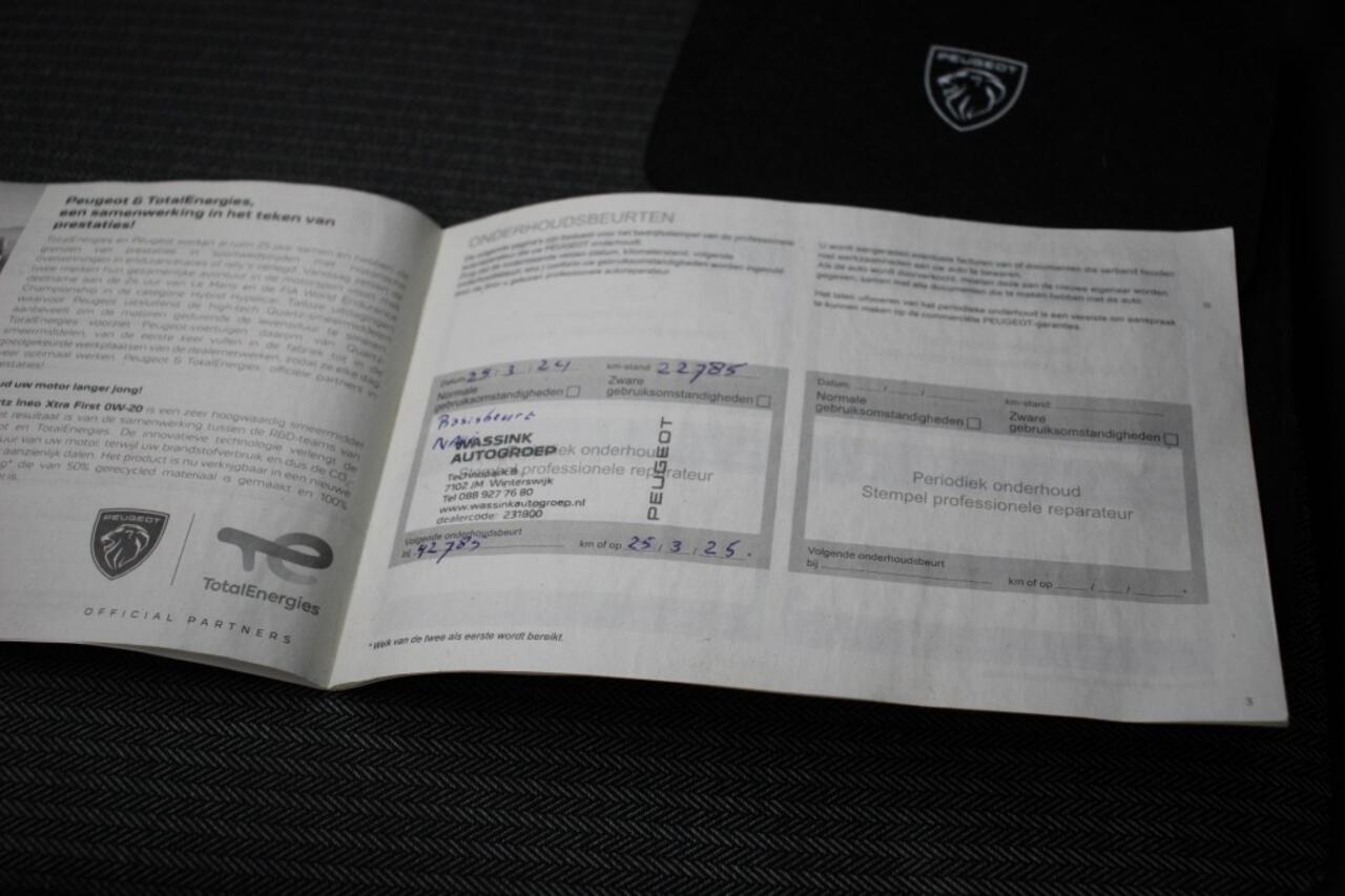 Peugeot 3008 1.2 PureTech Allure Automaat - Carplay, Camera, Half Leer, Digitaal Cockpit