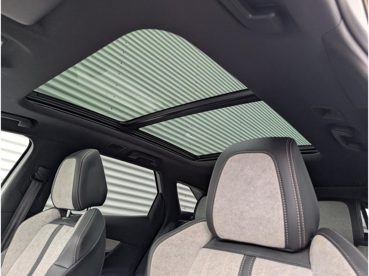 Peugeot 3008 GT 1.6 PHEV HYbrid 225pk EAT8 | SCHUIF/KANTELDAK | NIGHTVISION | FOCAL HIFI | HANDSFREE A.KLEP | STOELVERW. | NAVI | CAMERA |