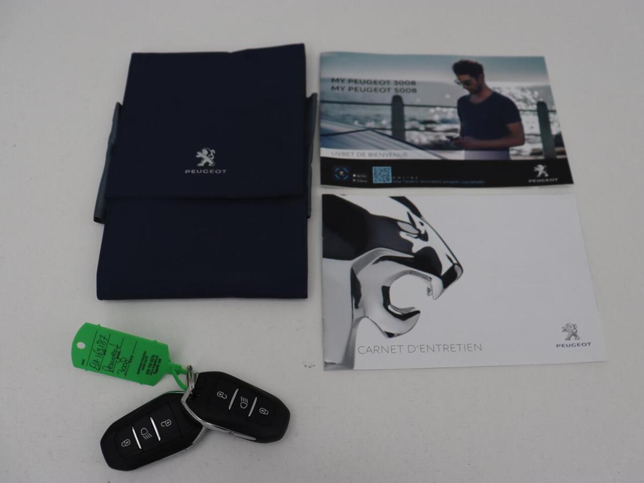 Peugeot 3008 1.6 HYbrid 225 GT | Adaptive cruise | FOCAL Sound | Trekhaak | Leder/Alcantara | Carplay | Camera | Sfeerverlichting | Navigatie | Digital Cockpit | PHEV | Plug In