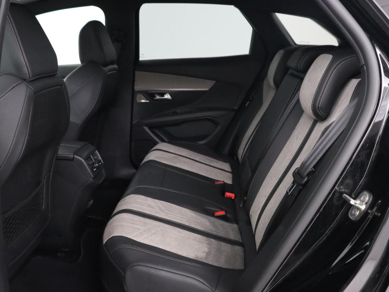 Peugeot 3008 1.6 HYbrid 225 GT | Adaptive cruise | FOCAL Sound | Trekhaak | Leder/Alcantara | Carplay | Camera | Sfeerverlichting | Navigatie | Digital Cockpit | PHEV | Plug In