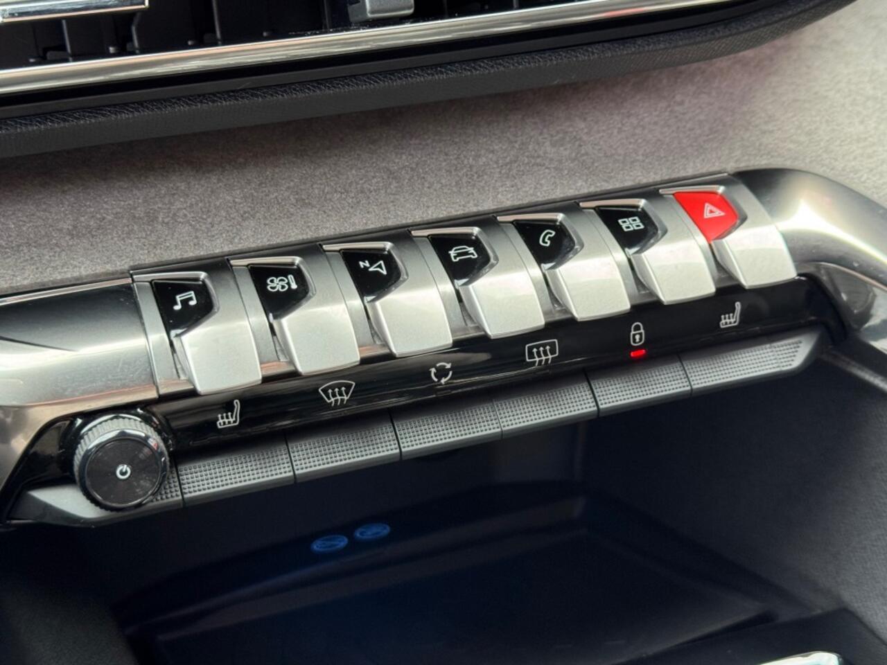 Peugeot 3008 1.2 TURBO AUT. FACELIFT GT NAVI CAMERA CARPLAY AIRCO LMV PDC