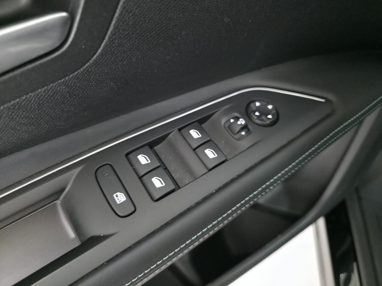 Peugeot 3008 1.2 PureTech Allure Pack