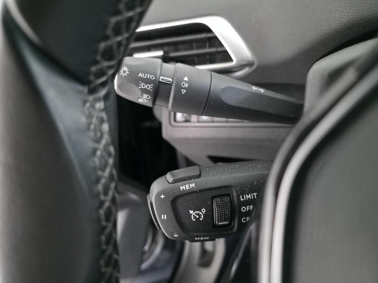 Peugeot 3008 1.2 PureTech Allure Pack