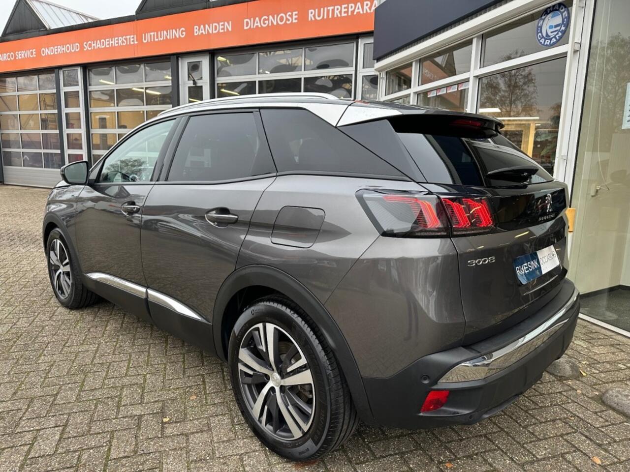 Peugeot 3008 1.6 HYBRID ALLURE TREKHAAK PHEV PLUG-IN