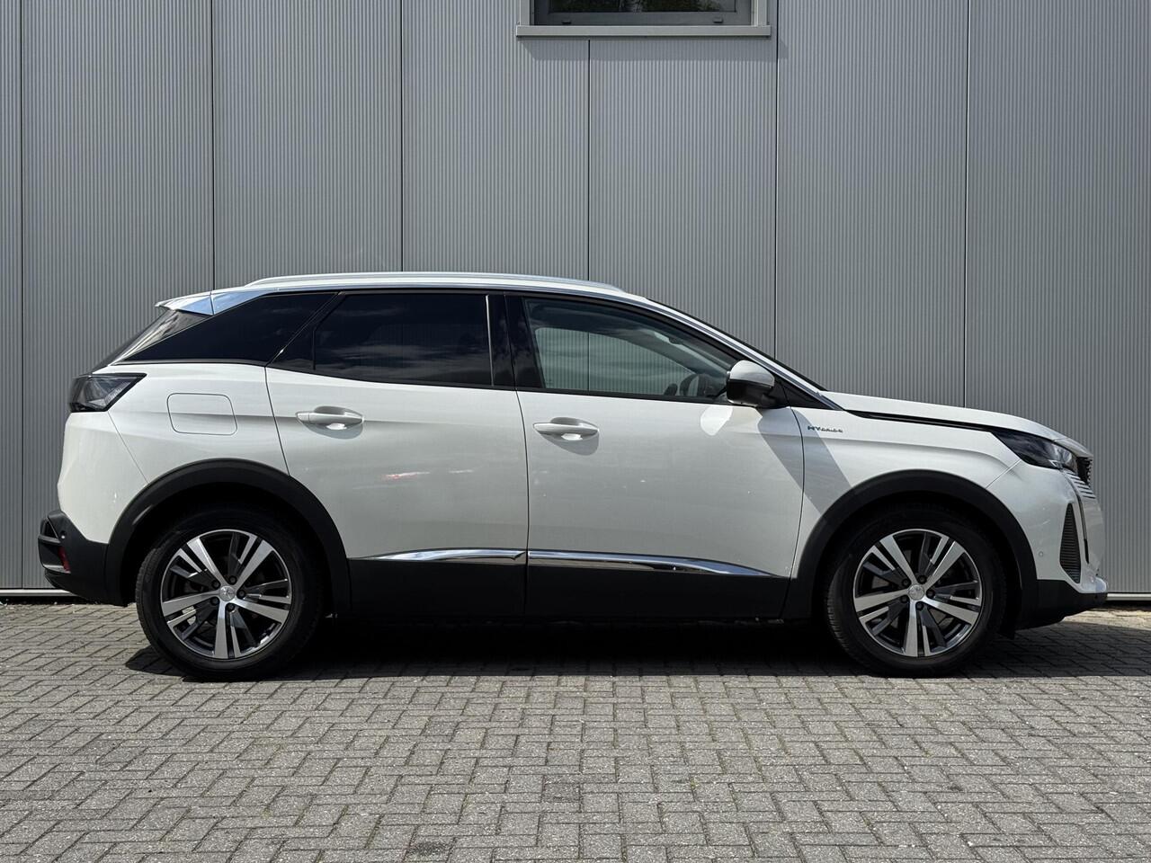 Peugeot 3008 1.6 HYbrid4 300PK Allure AWD Plug-in trekgewicht geremd 1250 KG/ Apple Carplay Android Auto / Climate Control / 360 Camera / Parkeersensoren achter / Adaptiv Cruise Control /