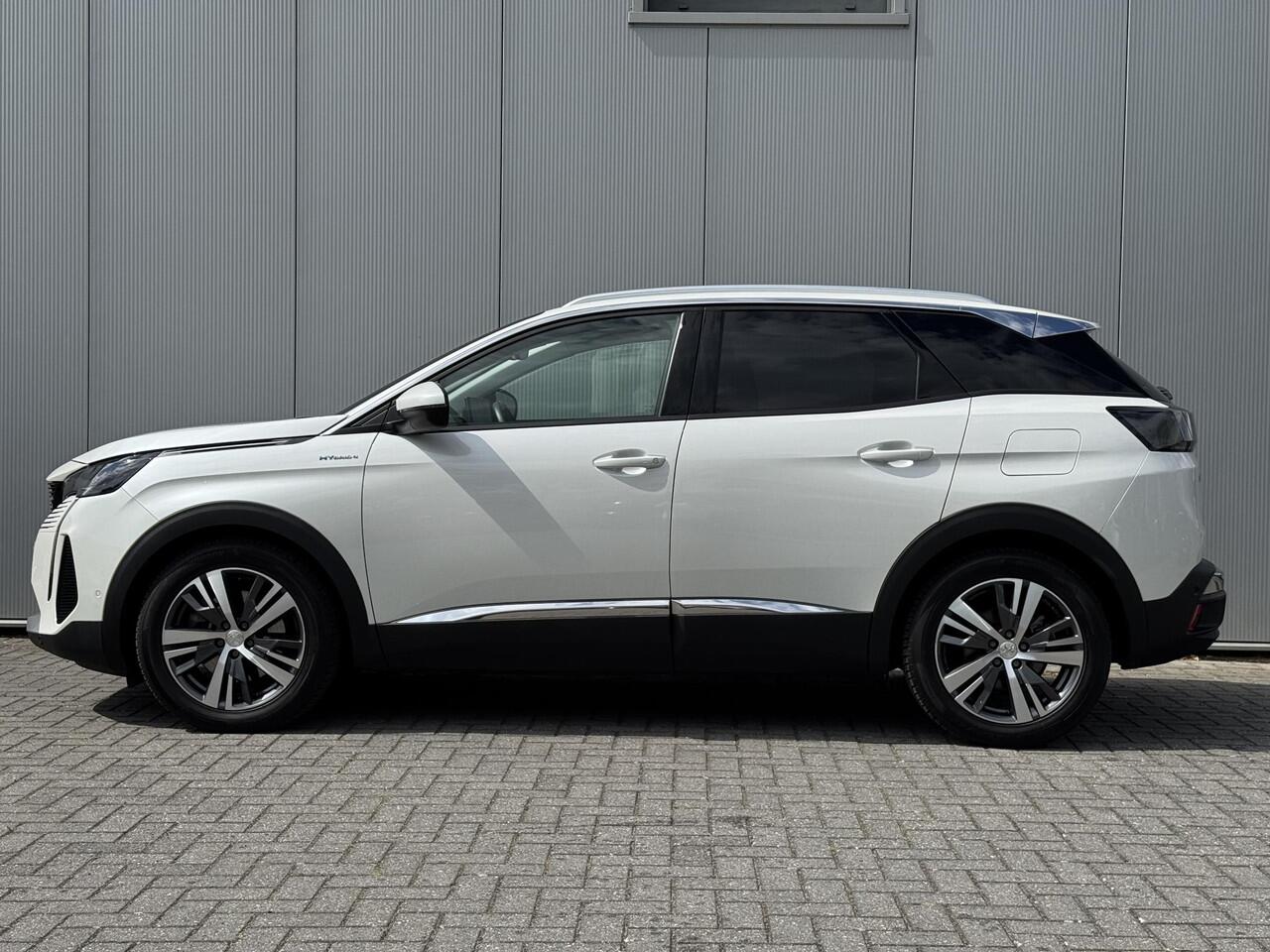 Peugeot 3008 1.6 HYbrid4 300PK Allure AWD Plug-in trekgewicht geremd 1250 KG/ Apple Carplay Android Auto / Climate Control / 360 Camera / Parkeersensoren achter / Adaptiv Cruise Control /