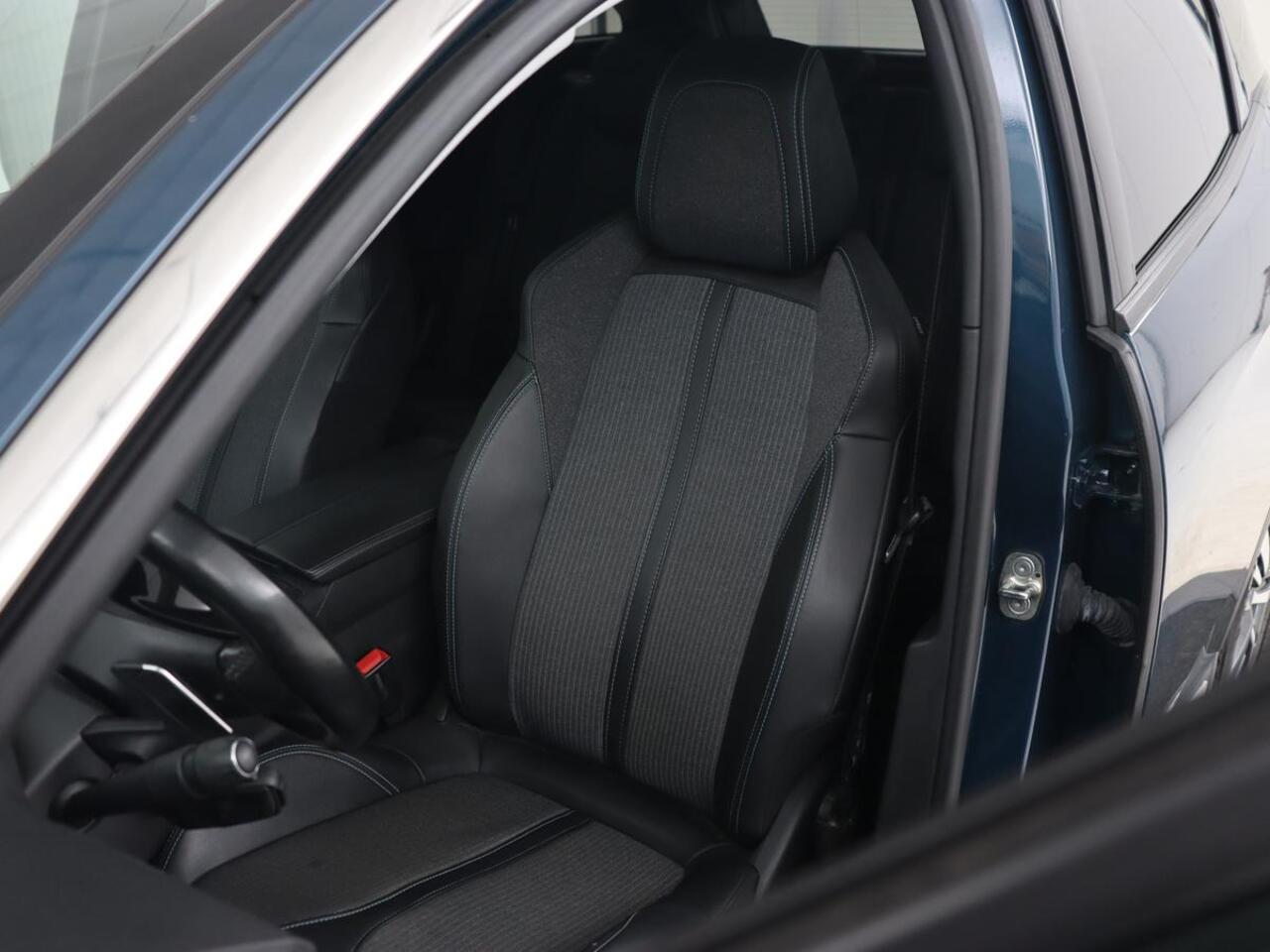 Peugeot 3008 1.6 HYbrid 225 Allure | Camera | Carplay | Half leder | Navigatie | Full LED | Parkeerhulp | Climate control | Cruise control | PHEV | Plug In