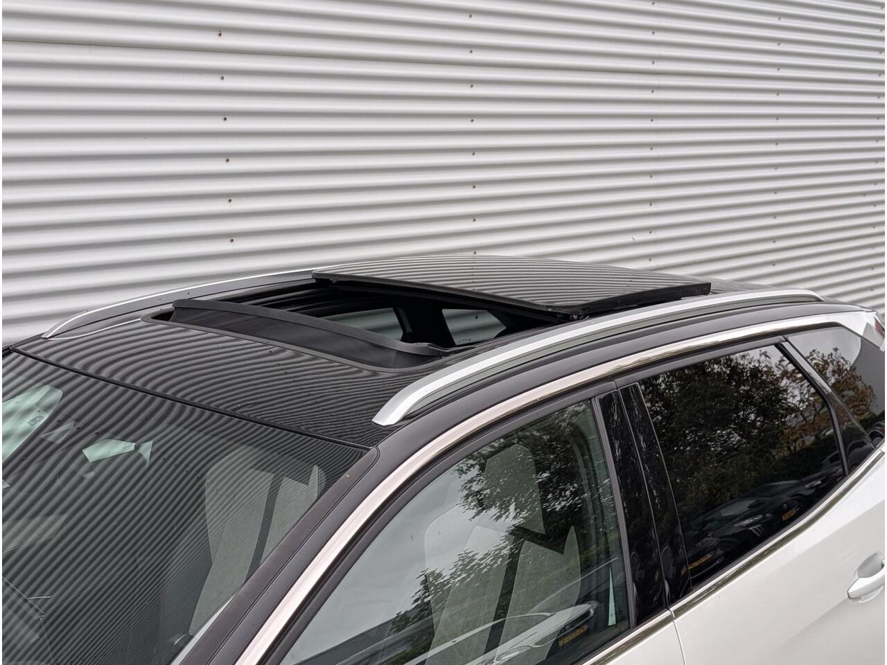 Peugeot 3008 GT 1.6 PHEV HYbrid 225pk EAT8 | NIGHTVISION | FOCAL HIFI | SCHUIF/KANTELDAK | HANDSFREE A.KLEP | STOELVERW. | NAVI | CAMERA |