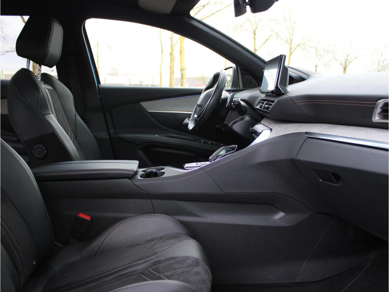 Peugeot 3008 1.2 PureTech GT Automaat | Navi / Camera / Climate