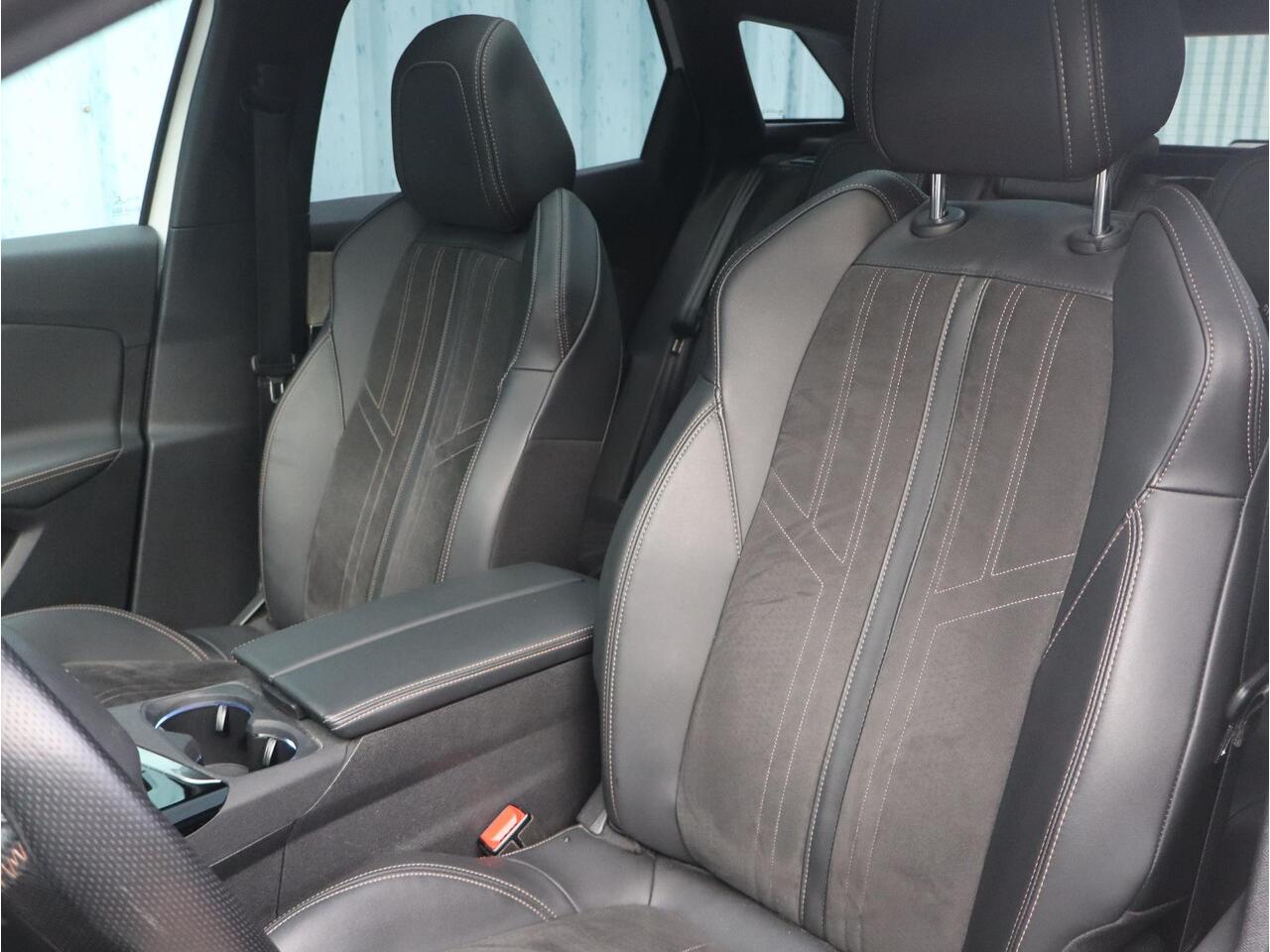 Peugeot 3008 GT 1.6 Turbo 180pk EAT8 AUTOMAAT | NIGHTVISION | SCHUIF/KANTELDAK | KEYLESS ENTRY | NAVI | CLIMA | STOELVERW. | AGR-STOELEN