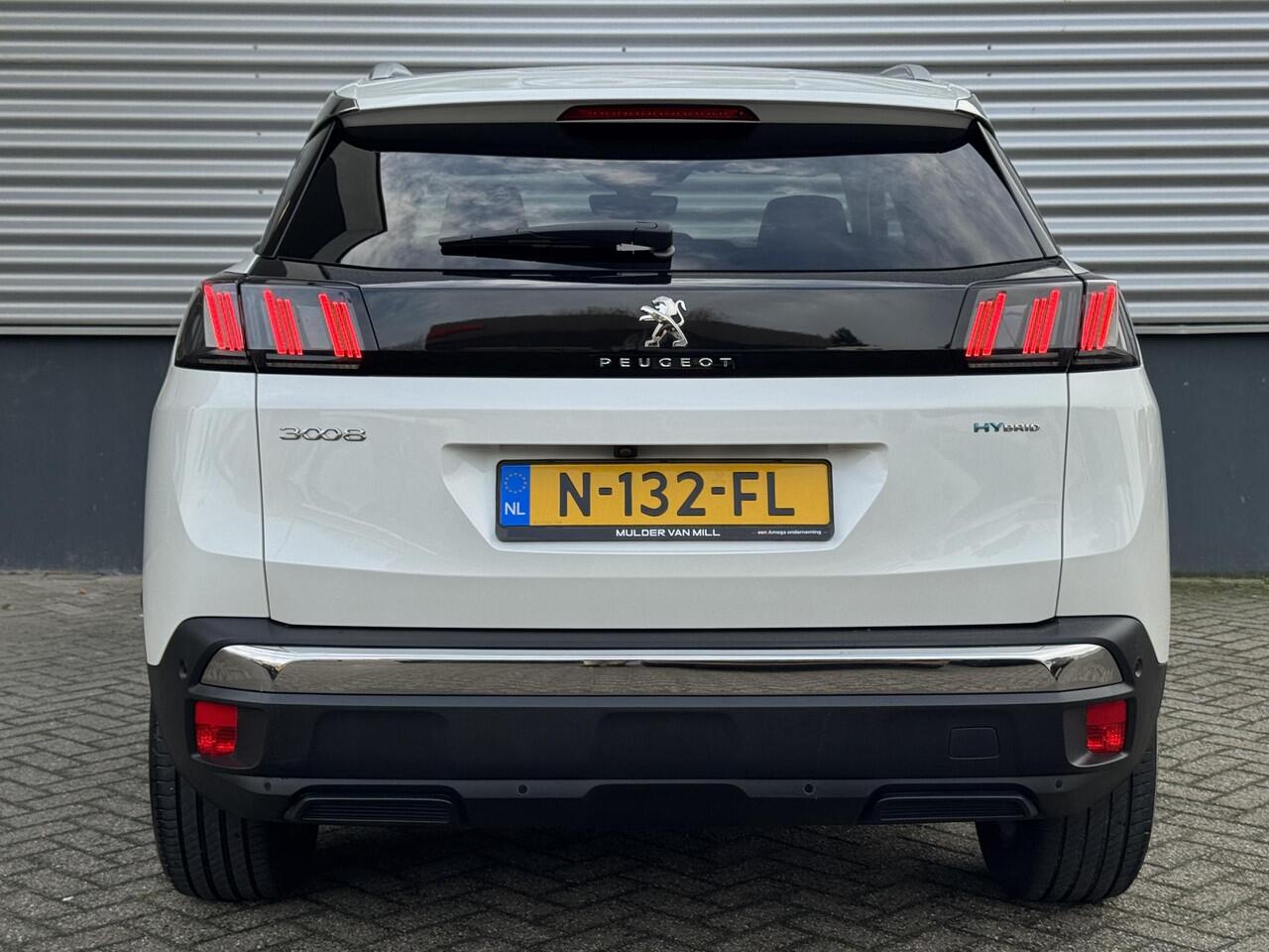 Peugeot 3008 Allure Pack 1.6 PHEV HYbrid 225pk EAT8 | PARELMOER! | HANDSFREE A.KLEP | CAMERA | STOELVERW. | DODEHOEKBEW. | NAVI | CLIMA | KEYLESS ENTRY
