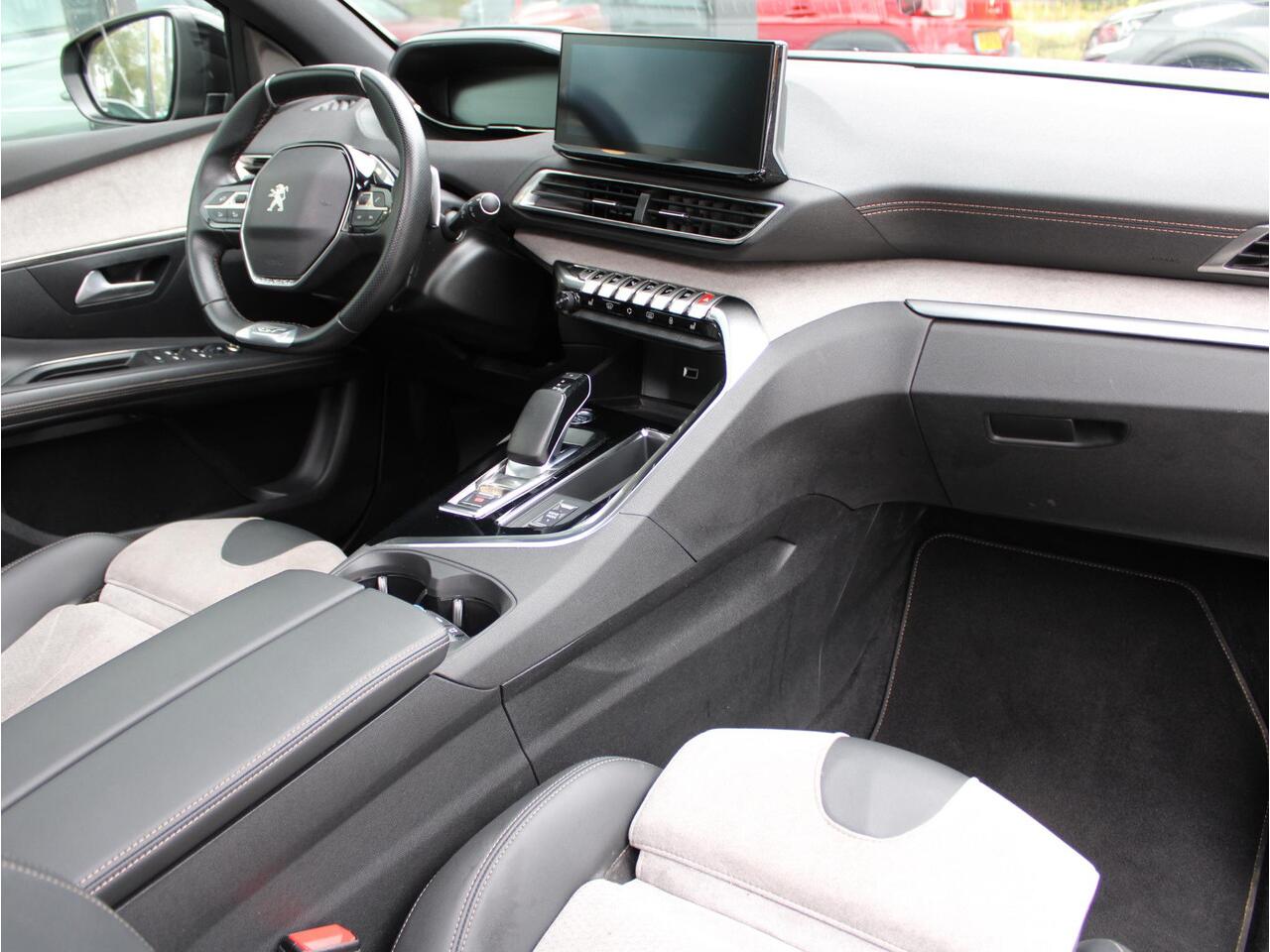 Peugeot 3008 1.6 HYbrid 225 GT | Navi / Panoramadak / Focal / Alcantara