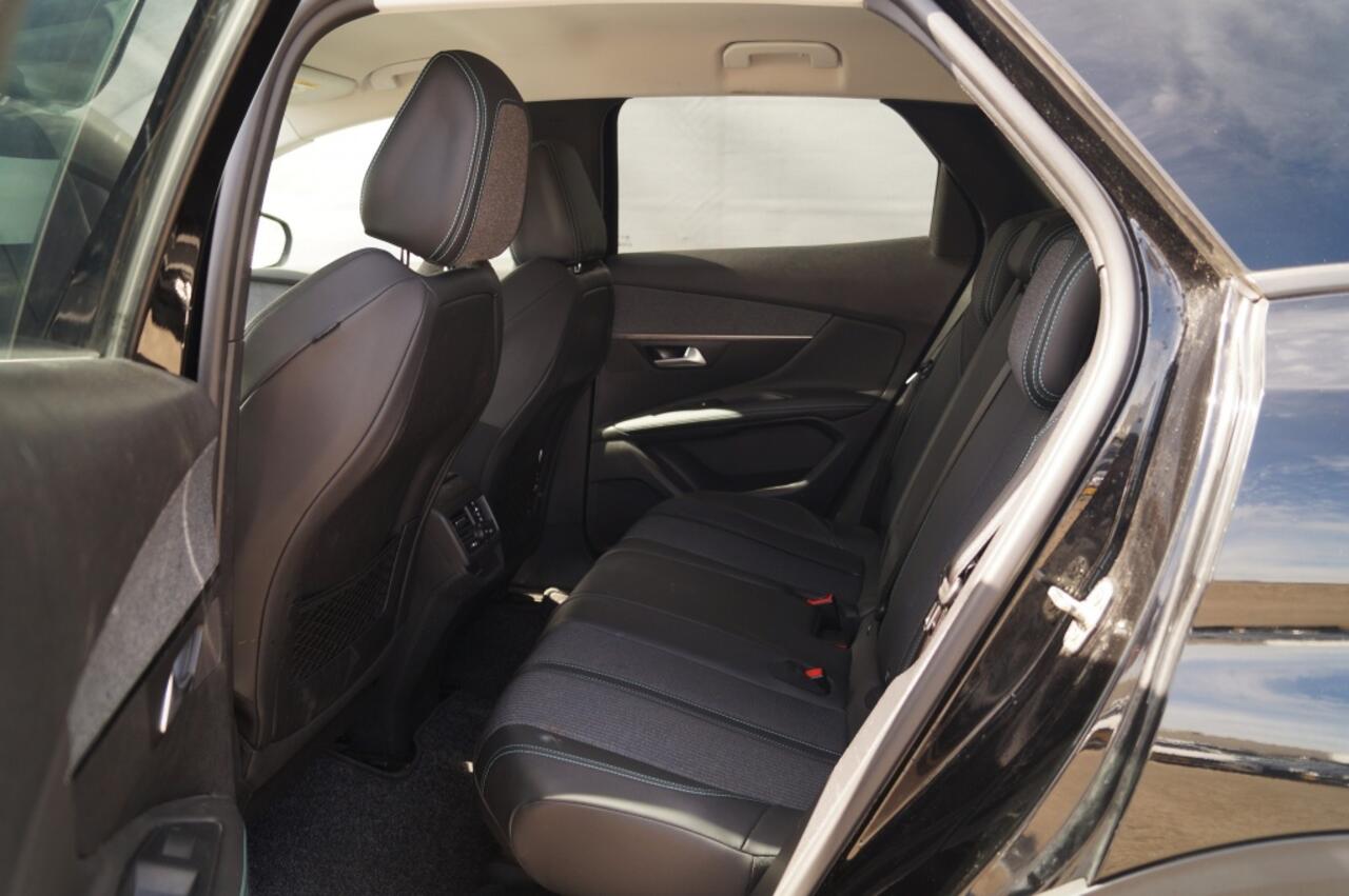 Peugeot 3008 1.2 PureTech Blue Lease Allure -NAVI-ECC-