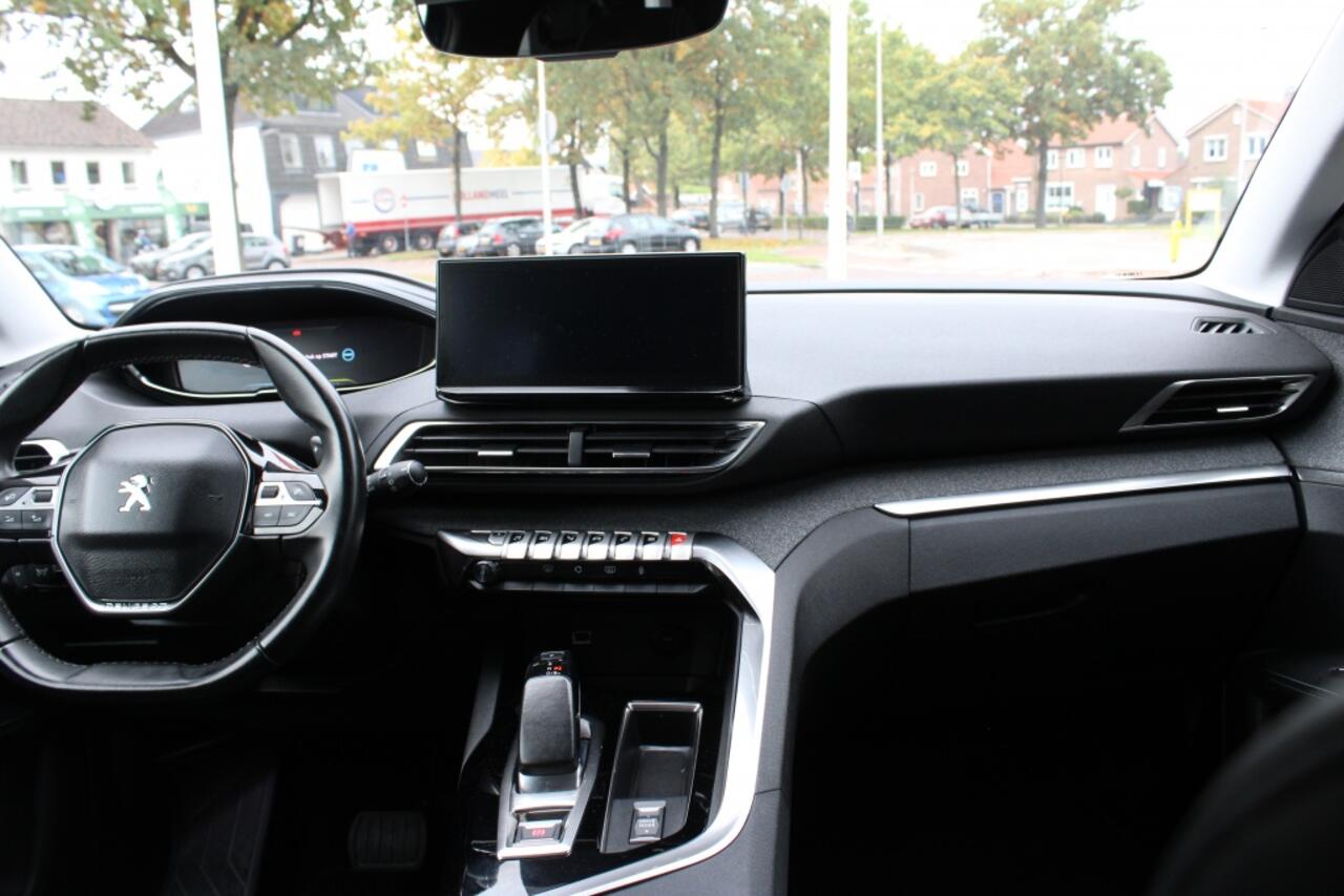 Peugeot 3008 1.6 HYbrid Allure