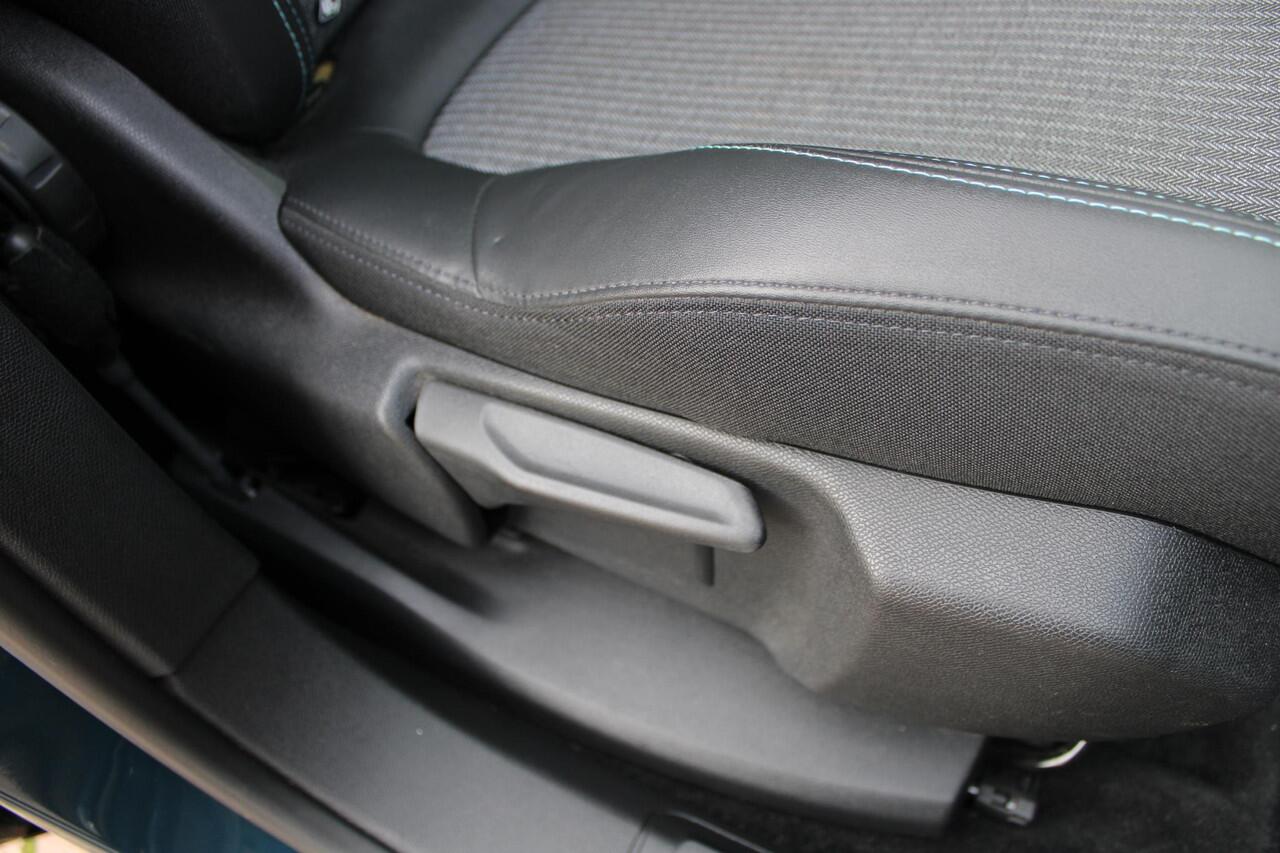 Peugeot 3008 1.2 PureTech 130pk Allure Airco Navi Camera Carplay Zeer mooi