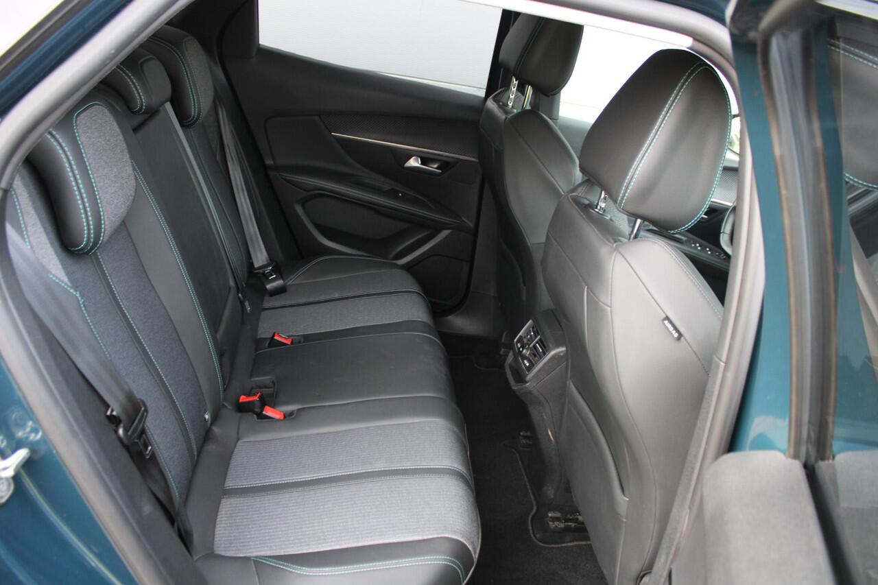 Peugeot 3008 1.2 PureTech 130pk Allure Airco Navi Camera Carplay Zeer mooi