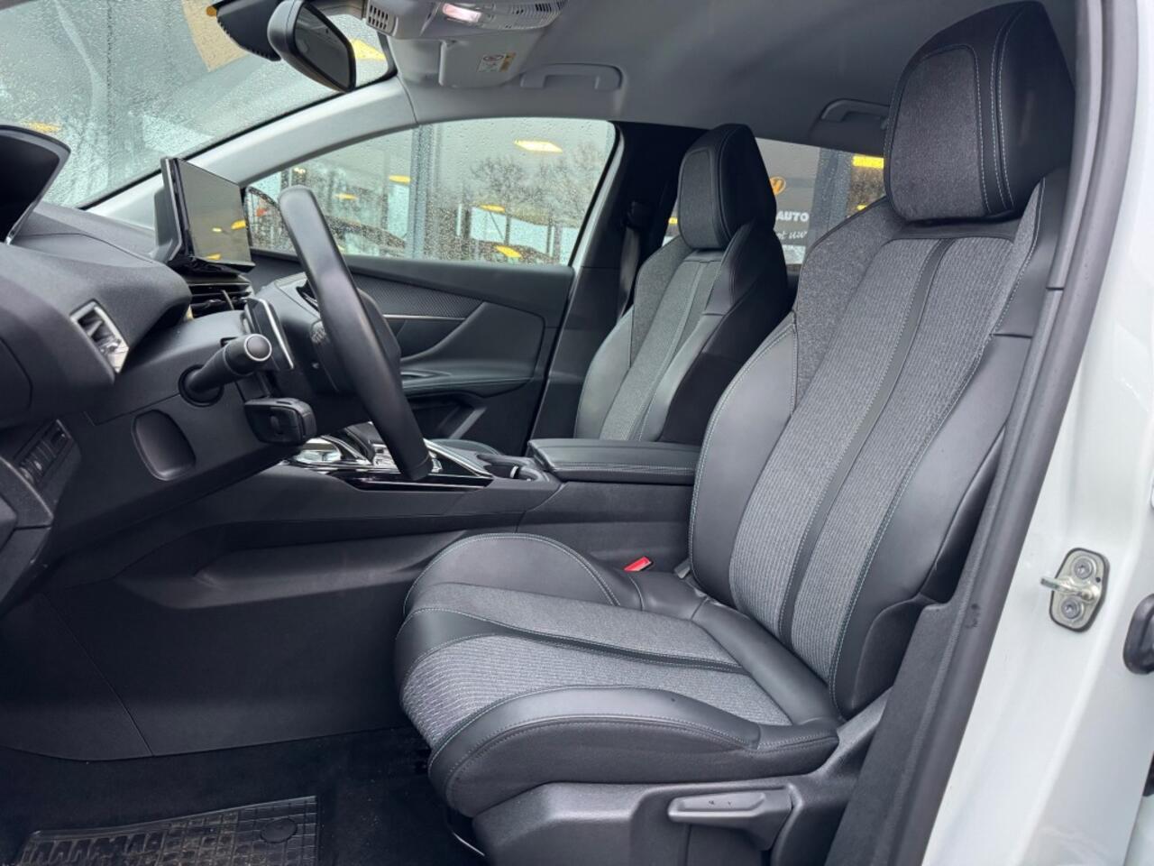 Peugeot 3008 1.2 Puere Tech Allure